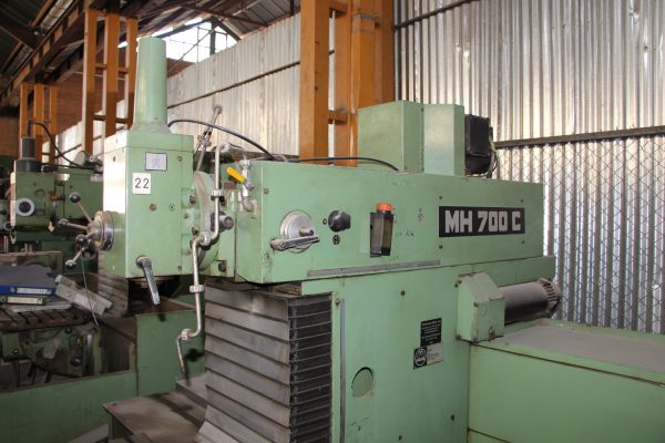 دستگاه فرزCNC ماهو(MH700C)